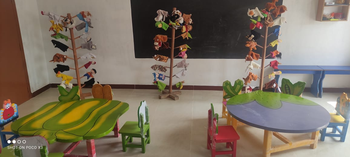 Puppet Class Room